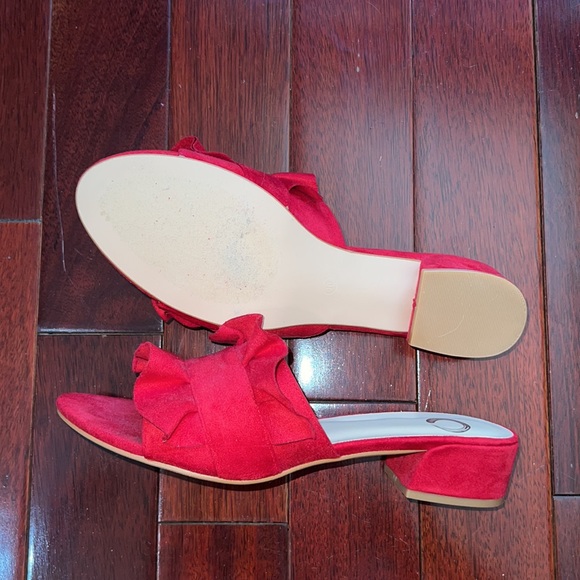 Red Ruffled Heels - Picture 3 of 6